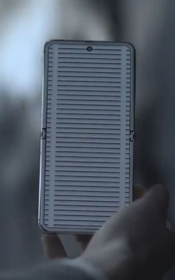 Samsung Galaxy Z Flip Video leaked alongside Galaxy Z Thom Browne edition